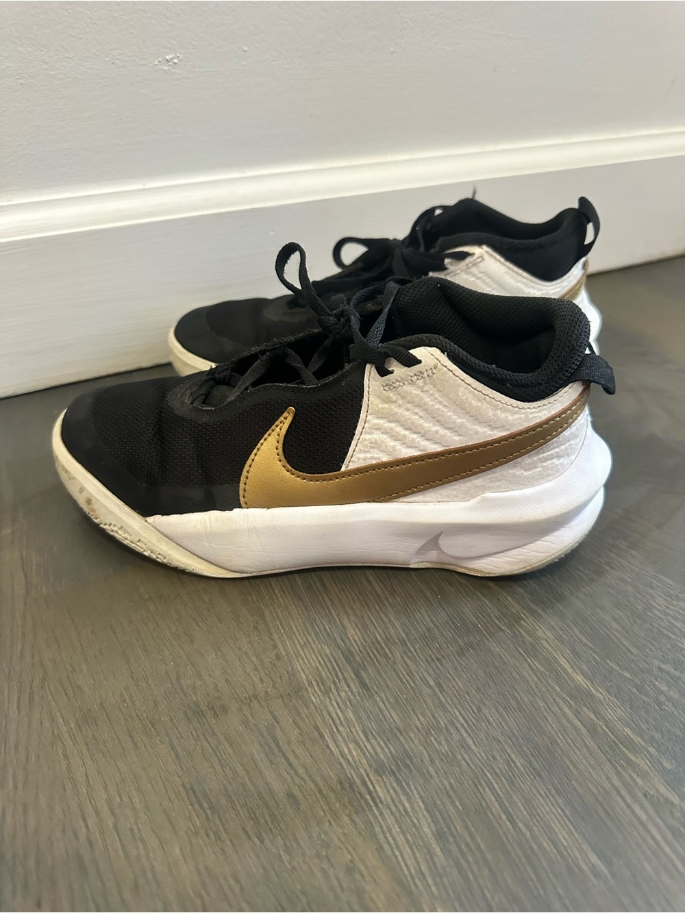 Nike Kids' Hustle shoes